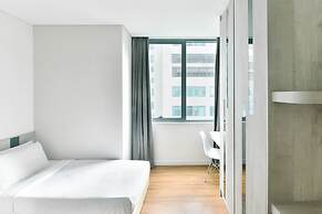 Summer Suites Residences by Subhome