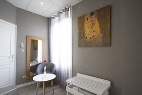 Brit Hotel Roanne - Le Grand Hotel