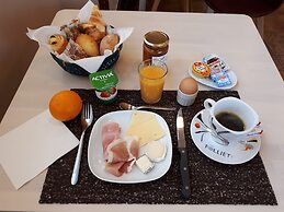 Brit Hotel Roanne - Le Grand Hotel