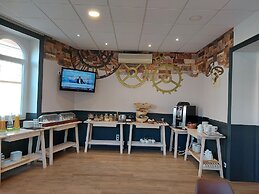 Brit Hotel Roanne - Le Grand Hotel