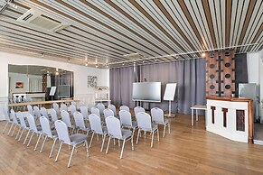 Brit Hotel Roanne - Le Grand Hotel