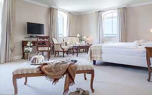 Miramar Hotel