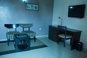 De' Bliss Hotel and Suites