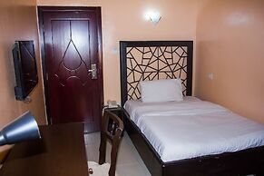 De' Bliss Hotel and Suites