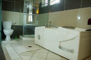 De' Bliss Hotel and Suites