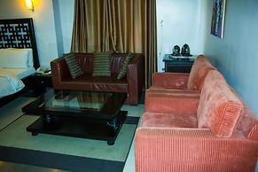 De' Bliss Hotel and Suites