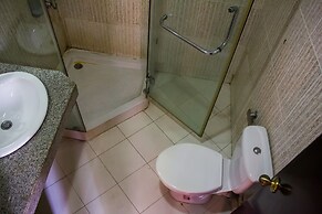 De' Bliss Hotel and Suites