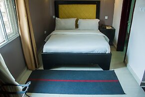 De' Bliss Hotel and Suites