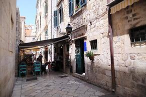 Apartments & Rooms Lejletul