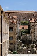 Apartments & Rooms Lejletul