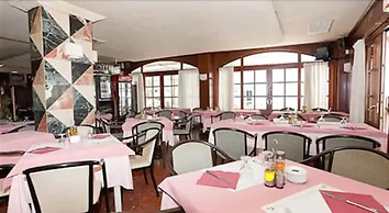 Apartamentos El Moro