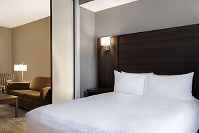 Days Inn & Suites by Wyndham Warman