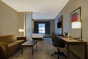 Days Inn & Suites by Wyndham Warman