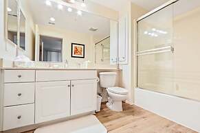 Global Luxury Suites at The Village