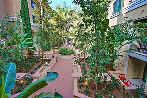 Global Luxury Suites at The Village