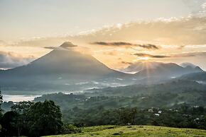 Essence Arenal Spa & Yoga