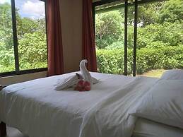 Essence Arenal Spa & Yoga