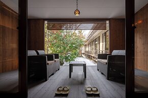 Hohoemino Kuyufu Tsuruya