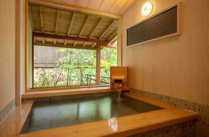 Hohoemino Kuyufu Tsuruya