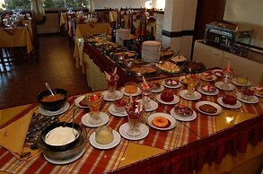 Ruca Cheli Village Ski Hotel