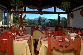 Ruca Cheli Village Ski Hotel