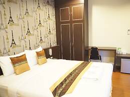Suksomboon Hotel