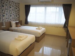 Suksomboon Hotel