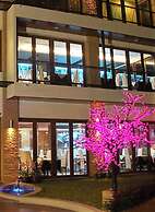 The Residence Airport & Spa