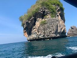 Phi Phi Little Star Resort