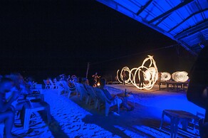 Twin Palms Hostel Phi Phi