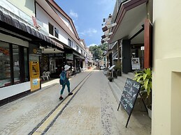 Twin Palms Hostel Phi Phi