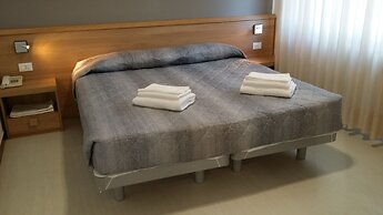 Flying Hotel