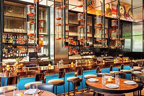 Hotel EMC2, Autograph Collection