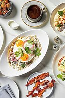 Hotel EMC2, Autograph Collection