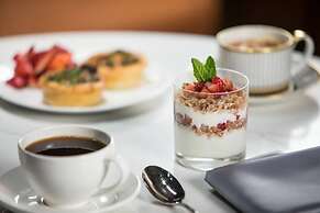 Hotel EMC2, Autograph Collection