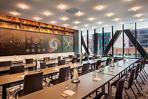 Hotel EMC2, Autograph Collection