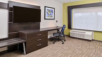 Holiday Inn Express & Suites Parkersburg East by IHG