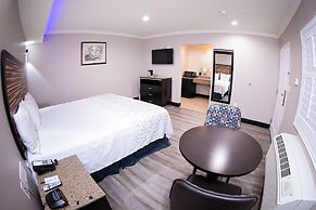 Diamond Bell Inn & Suites