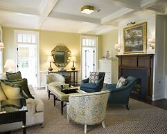 The Quogue Club at Hallock House