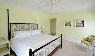 The Quogue Club at Hallock House