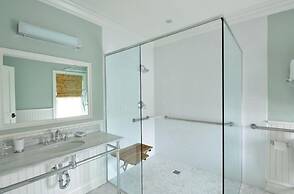 The Quogue Club at Hallock House