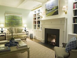 The Quogue Club at Hallock House