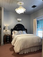 Carriage House B&B