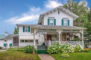 Carriage House B&B