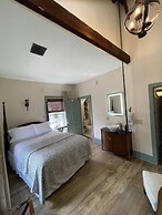 Carriage House B&B
