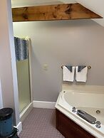 Carriage House B&B