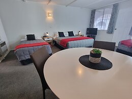 Hacienda Motel