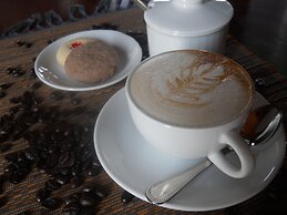 Golden Island Cottages Nampan Hotel