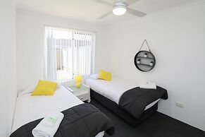 112 Olive Apartments