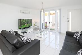 112 Olive Apartments